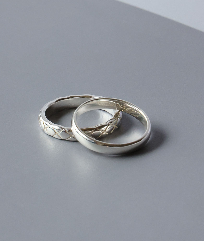 银925，每天无花纹绗缝格子层叠式护腕银戒指