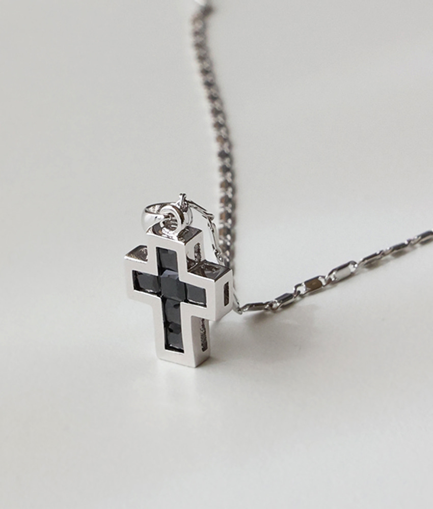 ENNICO CREE黑色宝石十字架项链